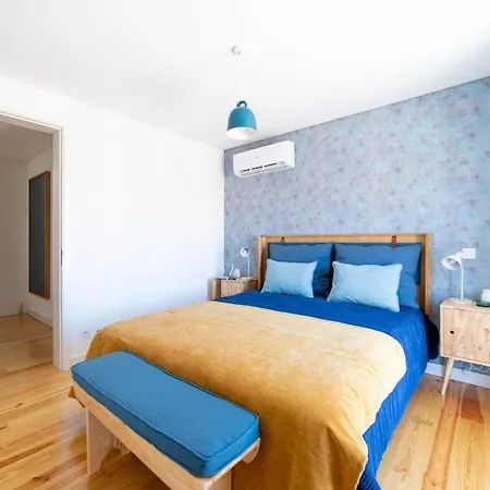 Apartment Blue By The River 4 - Unique Penthouse Duplex Lisbon