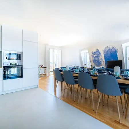 Blue By The River 4 - Unique Penthouse Duplex アパート *